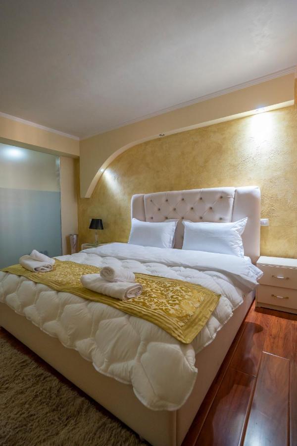 Zobo Hotel Shkodër Exteriör bild