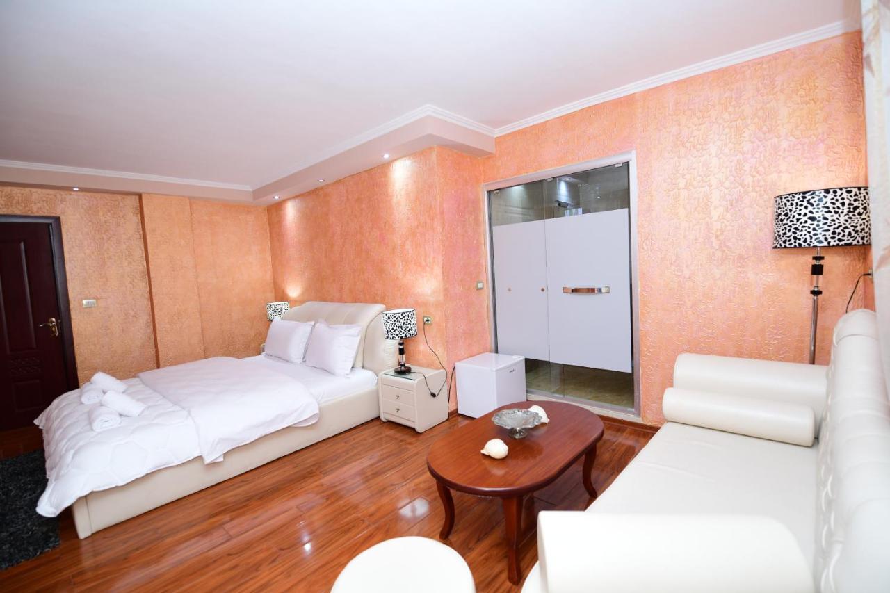 Zobo Hotel Shkodër Exteriör bild